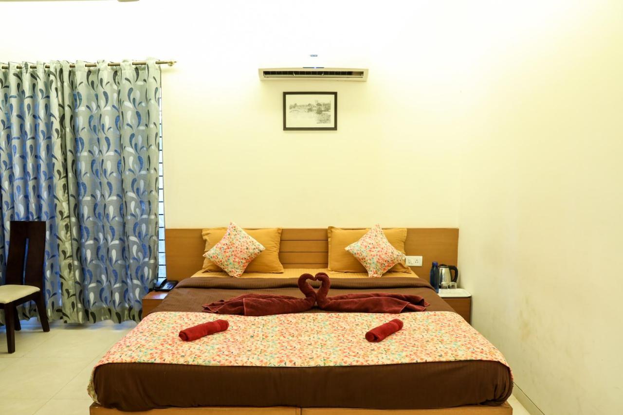 Surya Kiran Miramar Bed & Breakfast Panaji Exterior photo