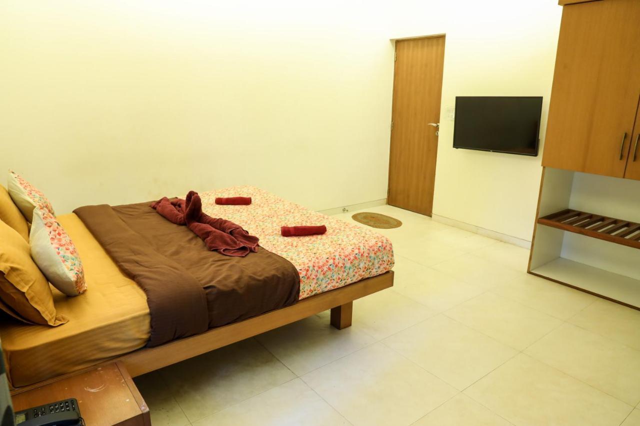 Surya Kiran Miramar Bed & Breakfast Panaji Exterior photo