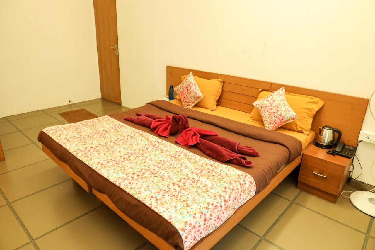 Surya Kiran Miramar Bed & Breakfast Panaji Exterior photo